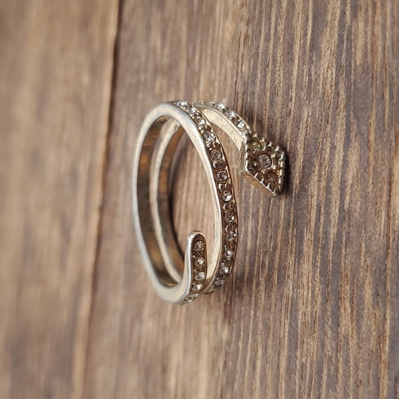 Size 12 R575 twist snake ring 💍 - Picture 1 of 2